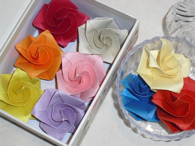 画像：折り紙のバラ仕上がりイメージ