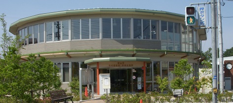 流山市立木の図書館