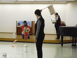 第4回 紙飛行機競技会 写真 競技の様子4