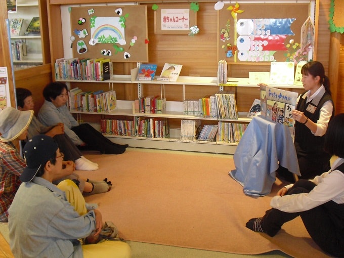 3周年バースデイおはなし会　第3部の様子