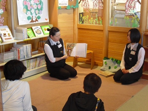 4周年バースデイおはなし会　第3部の様子