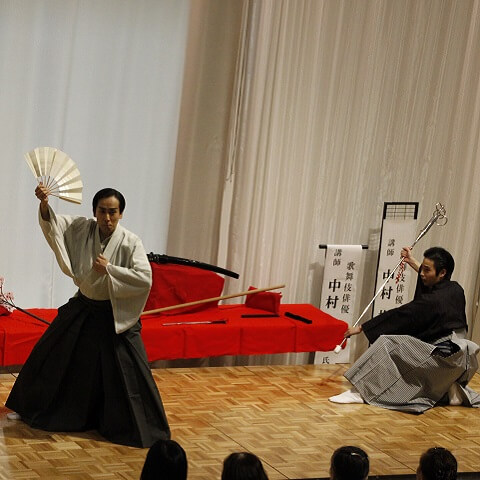 実演「玉汗流山夏争闘（あせながすなつのとりくみ）」場面5