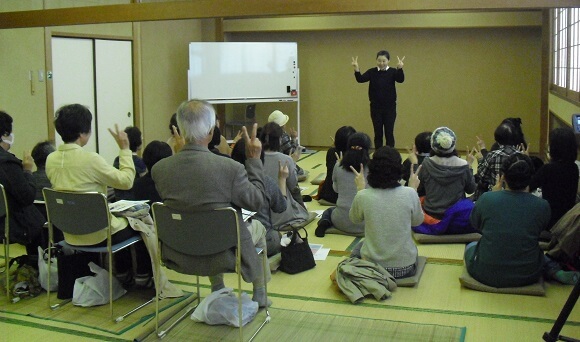 大人のためのおはなし会 写真