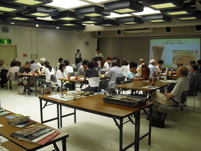 ヒストリーカフェ「向小金で暮らした縄文人」大人の部開催
