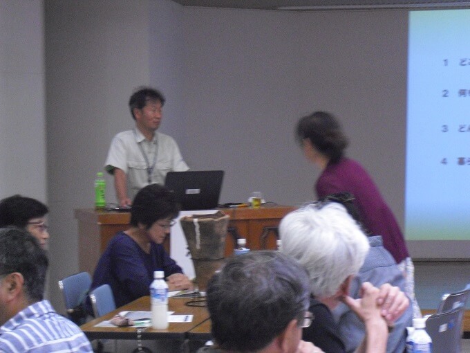ヒストリーカフェ「向小金で暮らした縄文人」土器の観察5