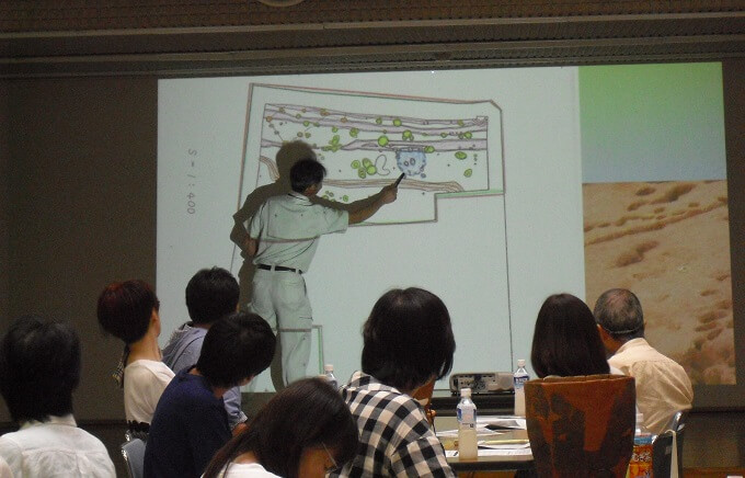 ヒストリーカフェ「向小金で暮らした縄文人」大人の部 土器の観察2